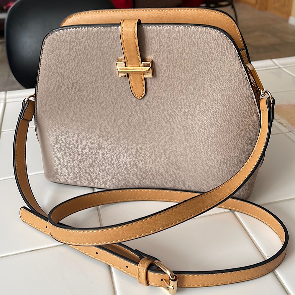 Lowest Price. Leather body cross bag women purse.